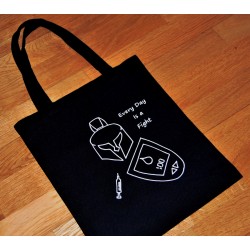 Bolso Tela Color Negro "EVERY DAY IS A FIGHT"